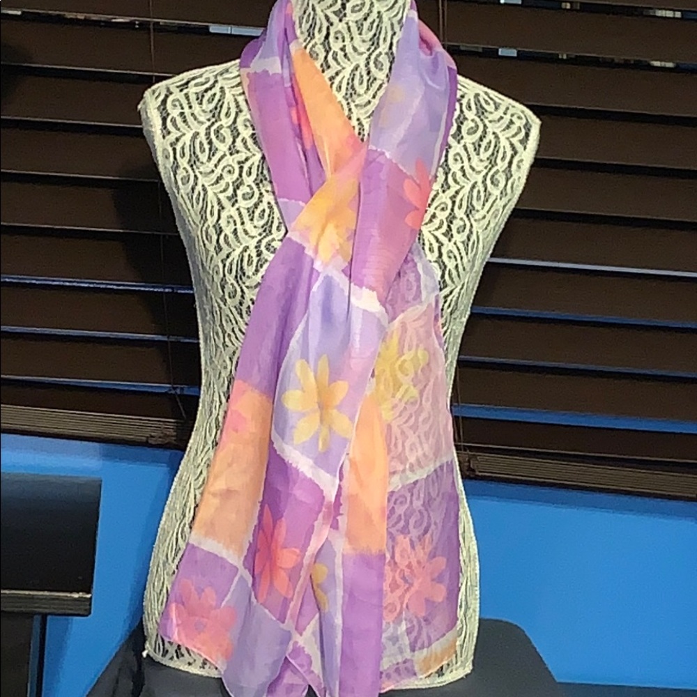 Hand made scarf 100% polyester